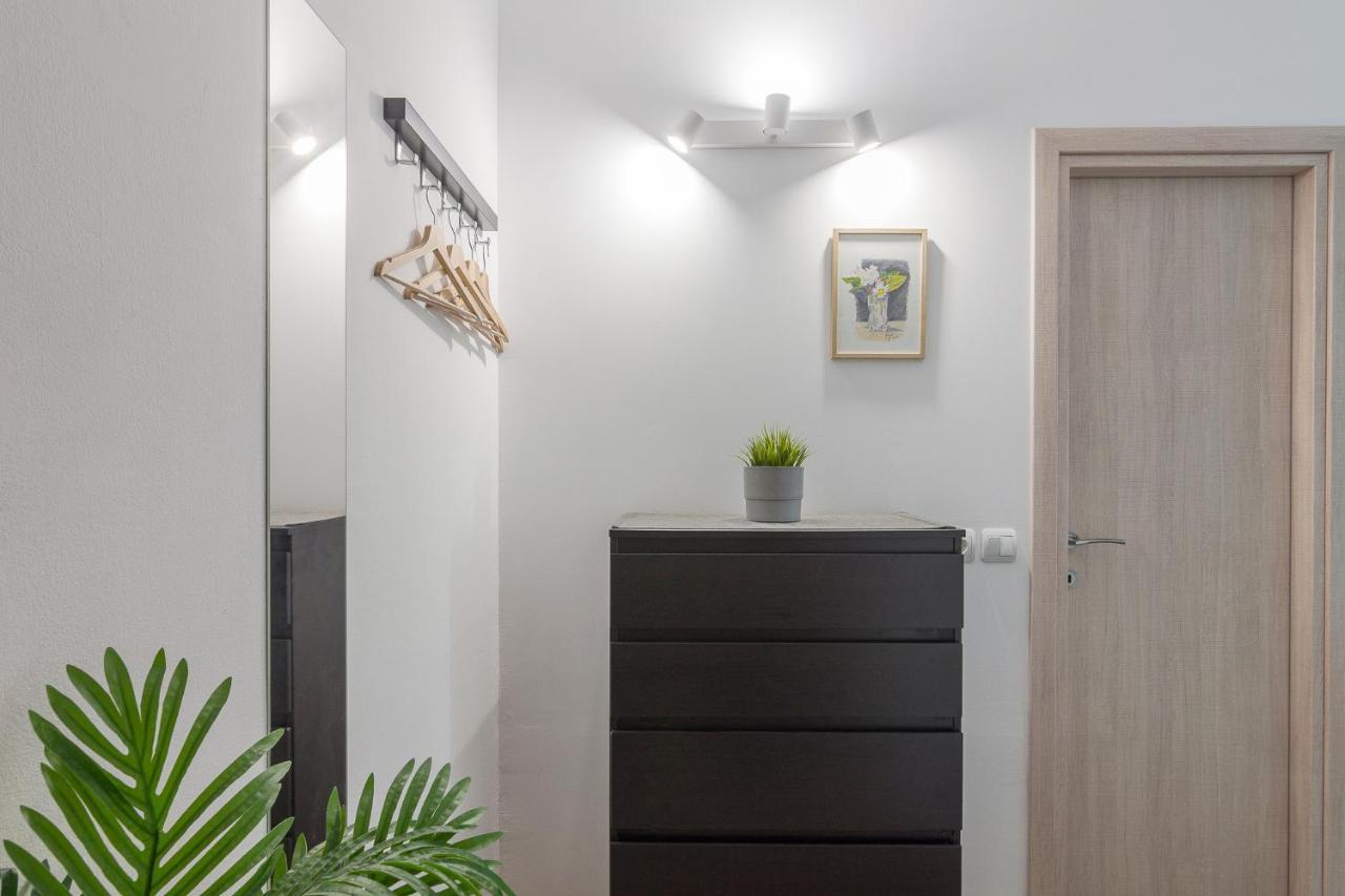 Aphrodite Apartment Athens Exterior photo